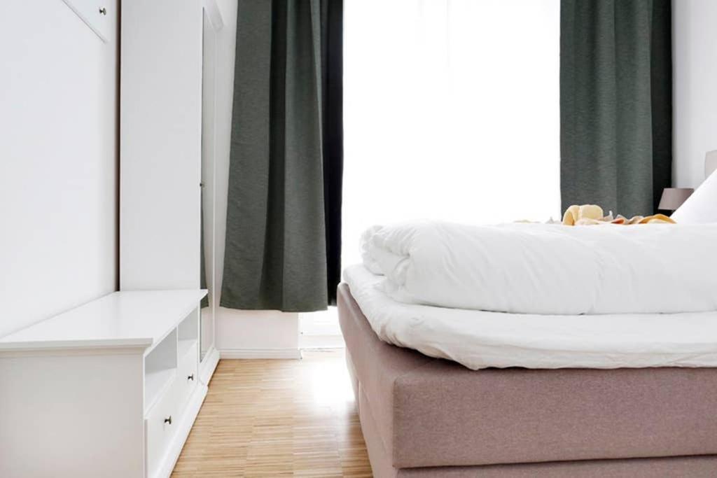 Sc 06 By Rockchair Apartments L Superhost Status L 4 Bedrooms Boxspringbeds 2 Bathrooms Balcony Elevator - Cozy Family & Business Flair Welcomes You! Βερολίνο Εξωτερικό φωτογραφία